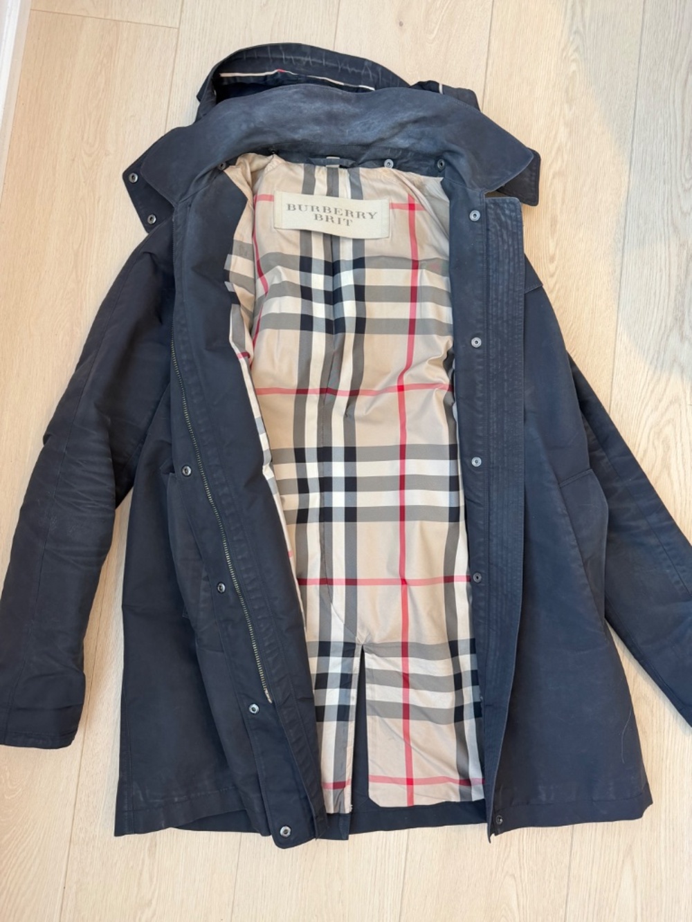Burberry Trench Coat - Picture 7 of 11